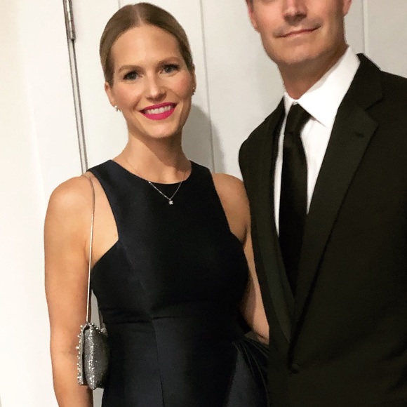 Meet your Posher, Lindsey - Picture 2 of 2